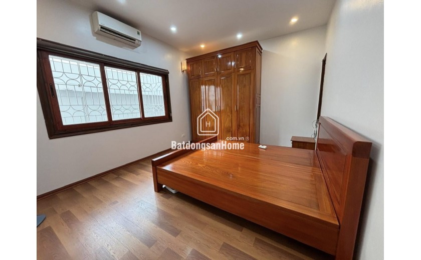 Cho thuê nhà LÀM SPA, KD ONLINE, VP Phố Hoàng Ngọc Phách, Đ.Đ, 50m2, 4 tầng, 25 triệu